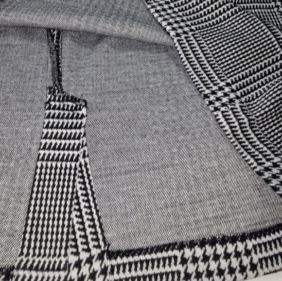 Lane Bryant Skirt Size 22 Black/White Houndstooth - Picture 5 of 5